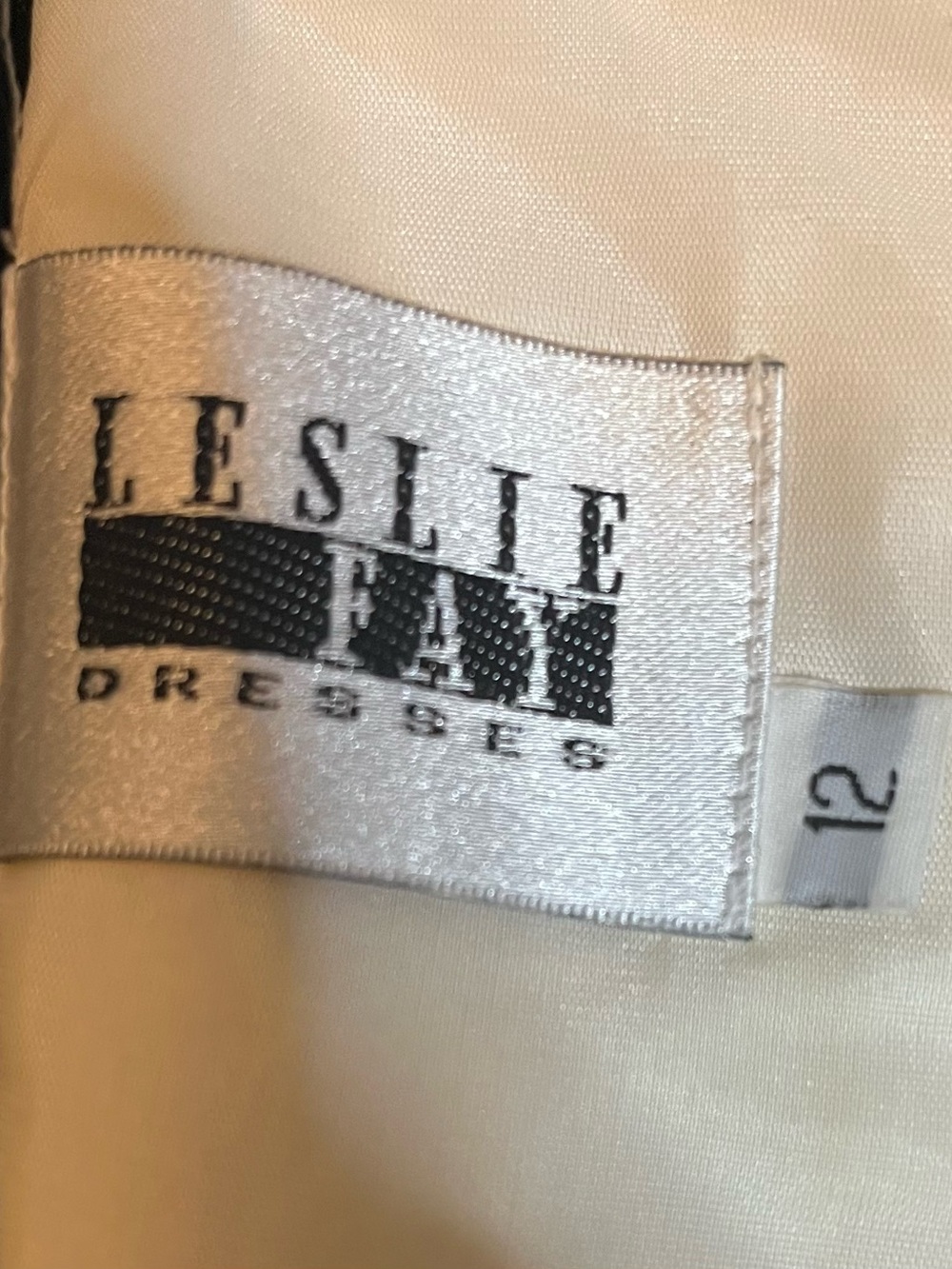 LESLIE FAY VINTAGE 80’s IVORY DETAILED FLORAL LACE & RIBBON EMBROIDERY MIDI DRES - Picture 10 of 12